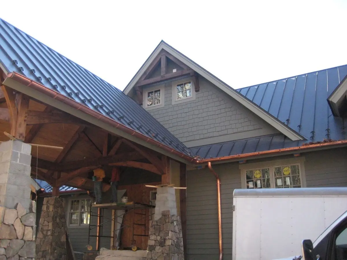 Craftsman Roofing team delivering quality roofing work in Lower Arroyo